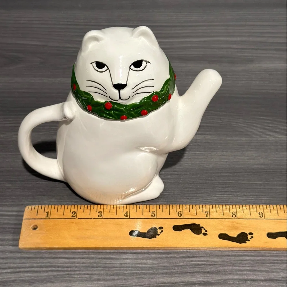 Vintage Cat Teapot Japan Ceramic White Holly Christmas w/ Box AMC T-7428 8 Inch